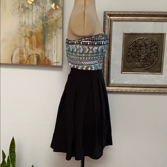 NWOT Forever 21 Dress A Must - Picture 4 of 7